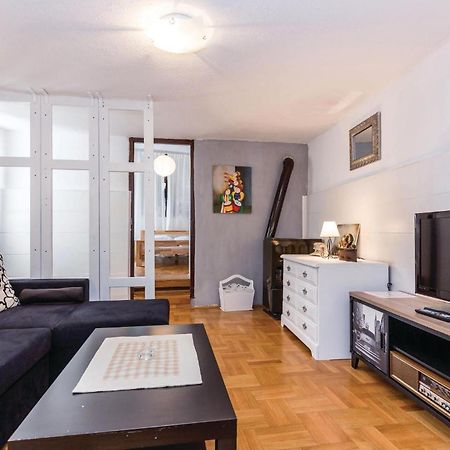 Amazing Apartment In Novi Vinodolski With Wifi מראה חיצוני תמונה