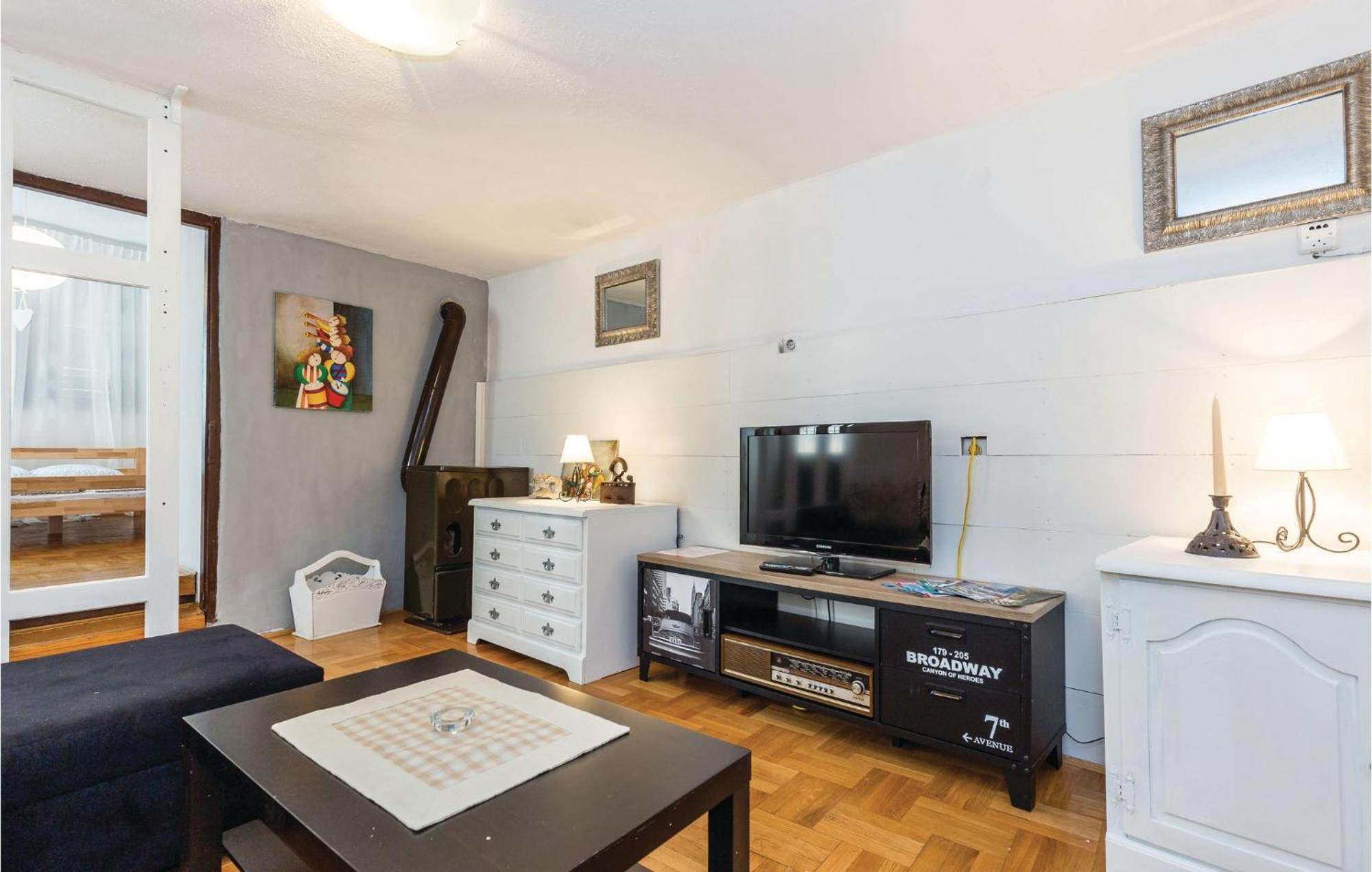 Amazing Apartment In Novi Vinodolski With Wifi מראה חיצוני תמונה