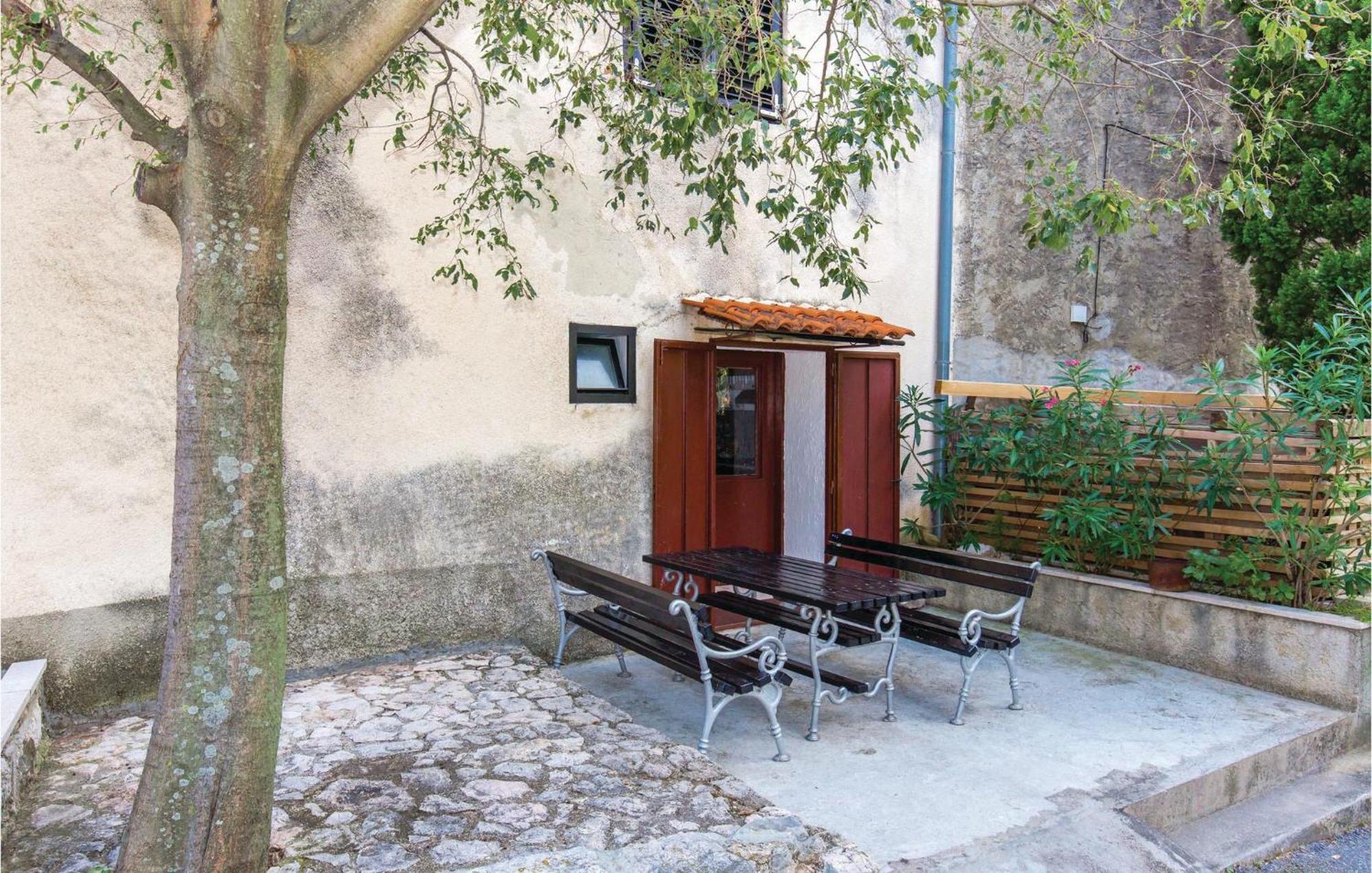 Amazing Apartment In Novi Vinodolski With Wifi מראה חיצוני תמונה