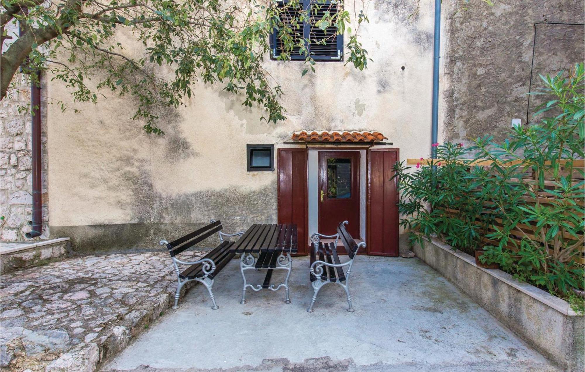Amazing Apartment In Novi Vinodolski With Wifi מראה חיצוני תמונה